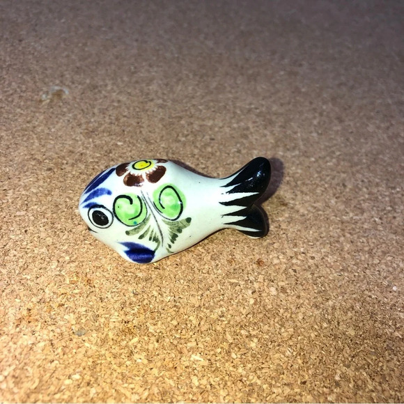 5/$25 
Rooster 5”Fish 2”Painted  Ceramic Figurines Portugal Style Colourful Chip - Picture 8 of 8